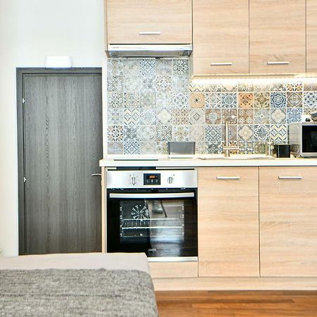 Flowers Of Athens, Boutique Aparthotel With 6-Apartments In Central เอเธนส์ ภายนอก รูปภาพ