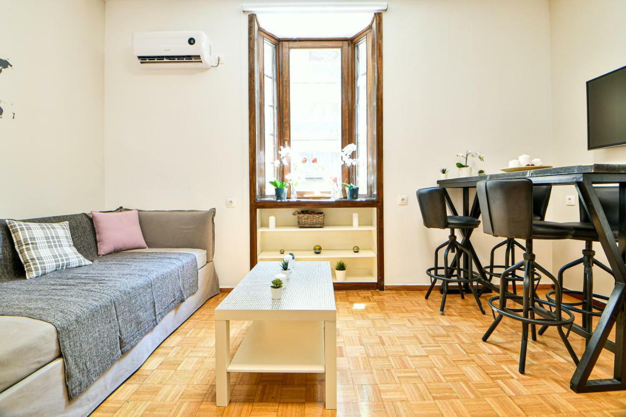 Flowers Of Athens, Boutique Aparthotel With 6-Apartments In Central เอเธนส์ ภายนอก รูปภาพ