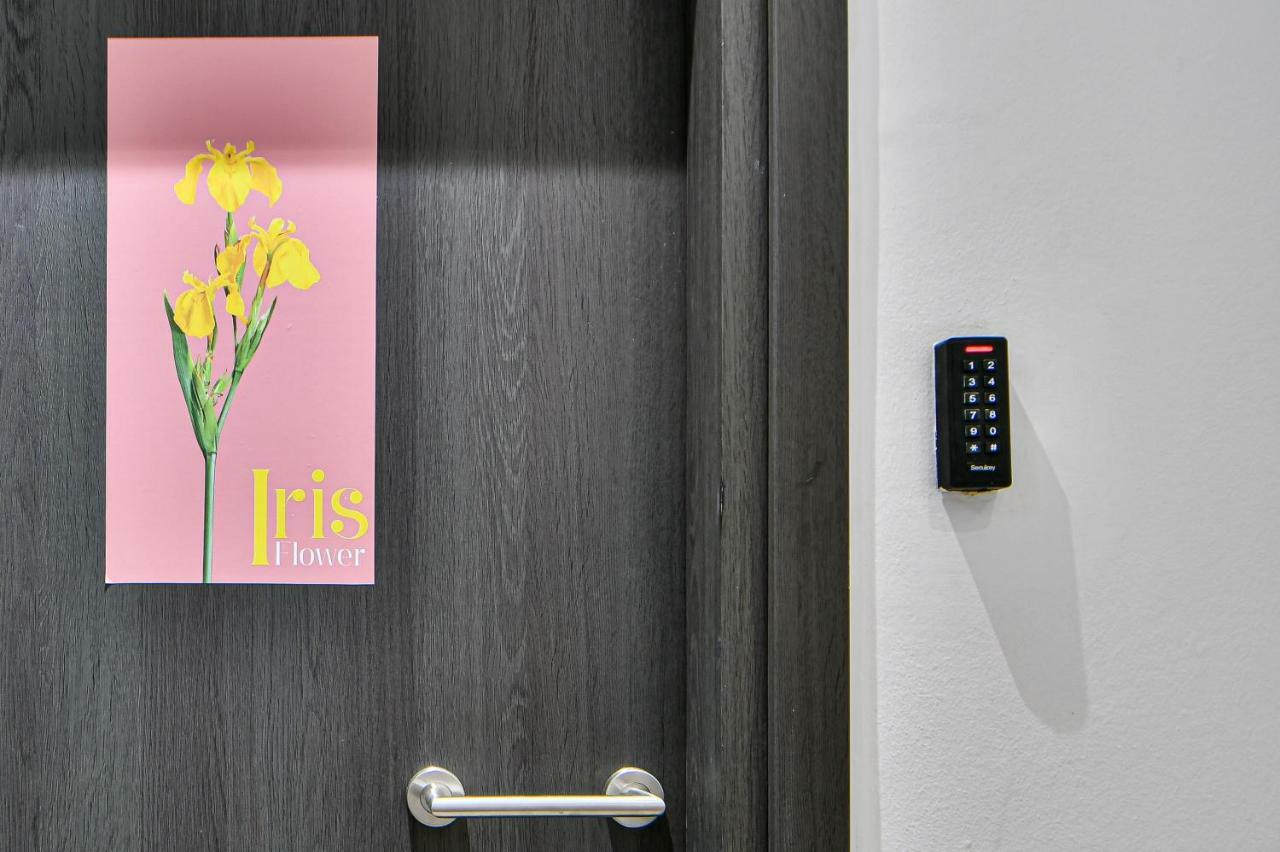 Flowers Of Athens, Boutique Aparthotel With 6-Apartments In Central เอเธนส์ ภายนอก รูปภาพ